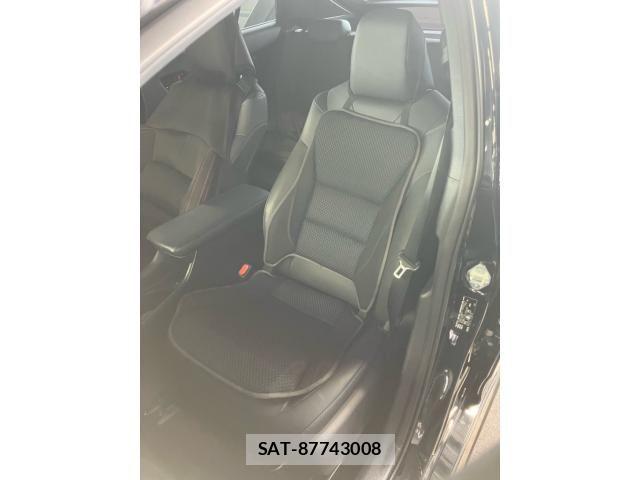 Toyota PRIUS 2019-07 8037653-16