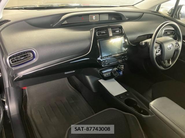 Toyota PRIUS 2019-07 8037653-19