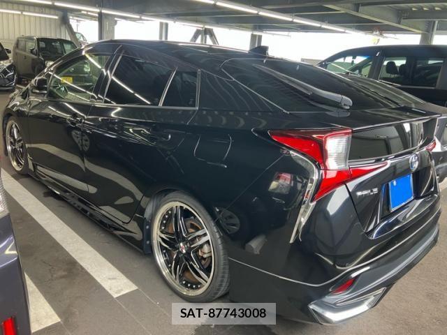 Toyota PRIUS 2019-07 8037653-3