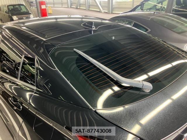 Toyota PRIUS 2019-07 8037653-5