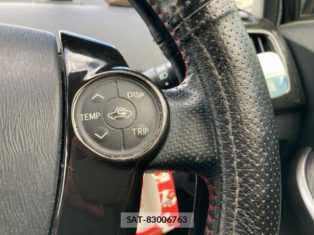Toyota PRIUS 2015-01 8037710-18