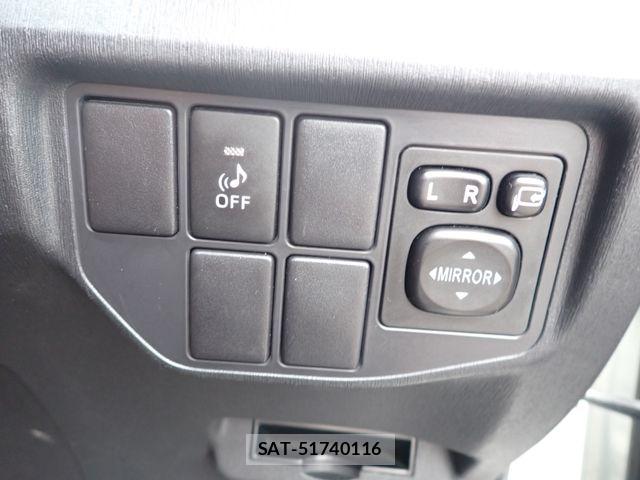 Toyota PRIUS 2015-06 8037711-10