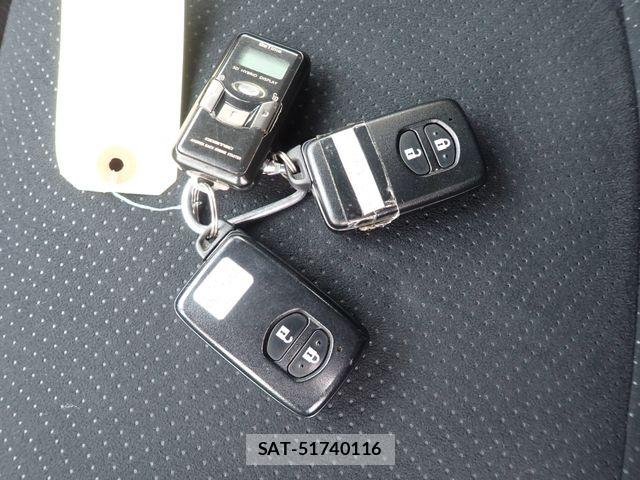Toyota PRIUS 2015-06 8037711-22