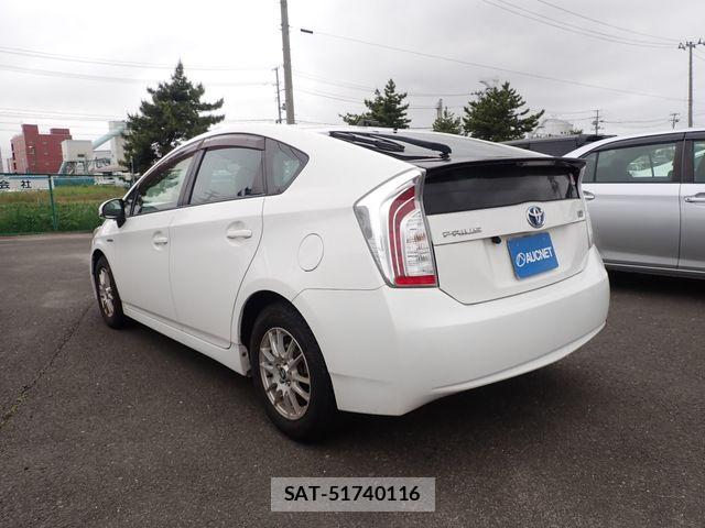 Toyota PRIUS 2015-06 8037711-2