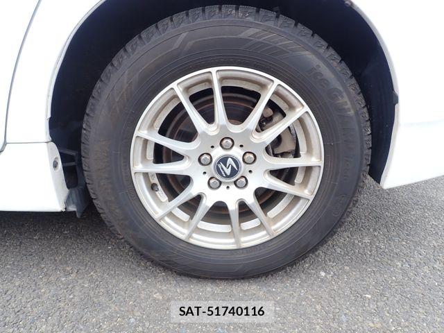 Toyota PRIUS 2015-06 8037711-4