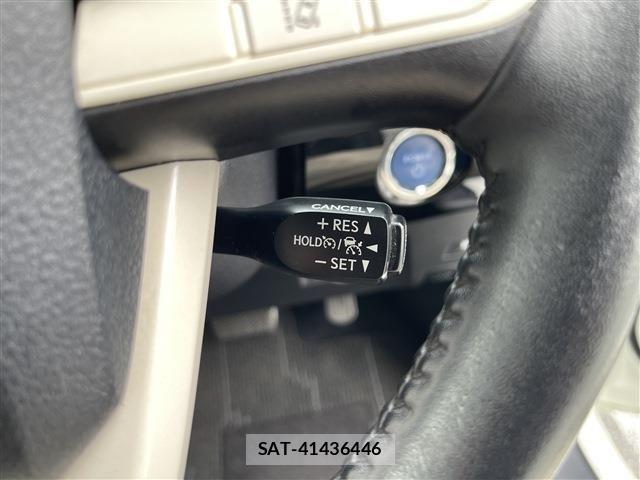 Toyota PRIUS 2016-09 8037669-10