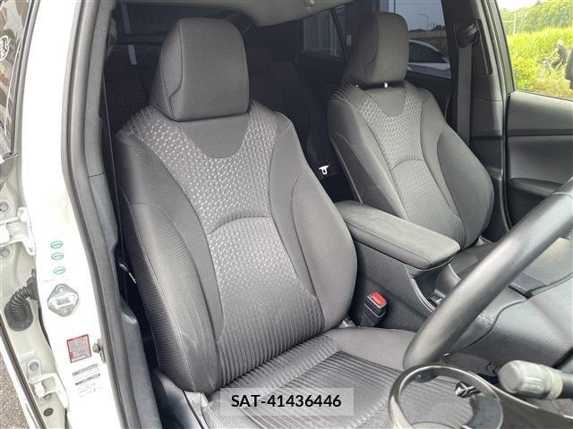 Toyota PRIUS 2016-09 8037669-13