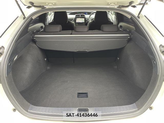 Toyota PRIUS 2016-09 8037669-15