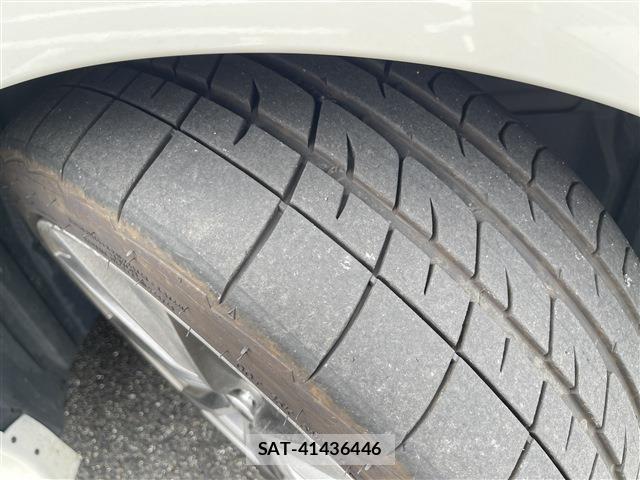 Toyota PRIUS 2016-09 8037669-18