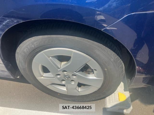 Toyota PRIUS 2010-02 8037744-10