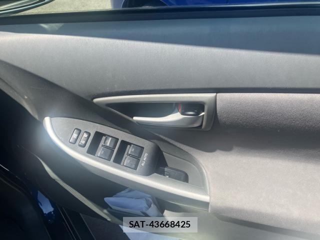Toyota PRIUS 2010-02 8037744-11