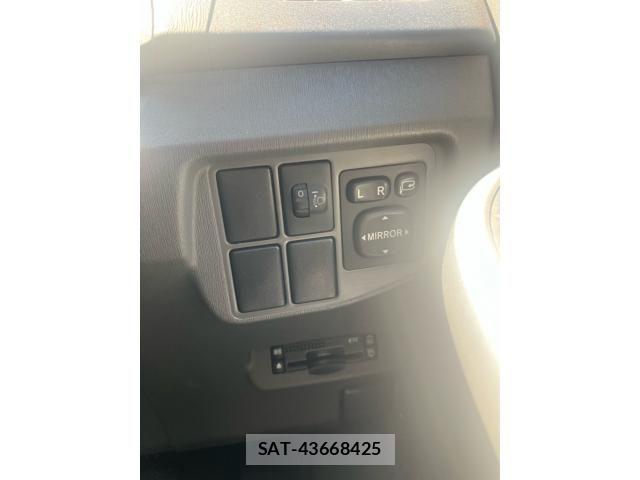 Toyota PRIUS 2010-02 8037744-19
