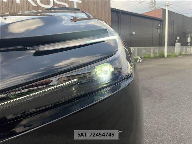 Toyota PRIUS 2023-04 8037643-26