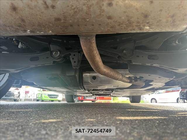 Toyota PRIUS 2023-04 8037643-28