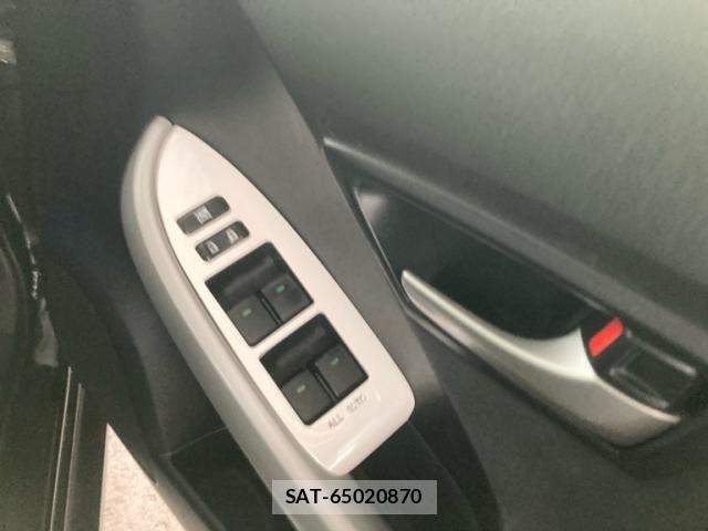 Toyota PRIUS 2013-11 8037737-17