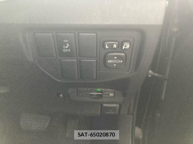 Toyota PRIUS 2013-11 8037737-18