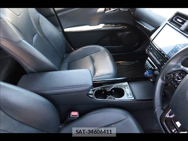 Toyota PRIUS 2020-06 8037662-11