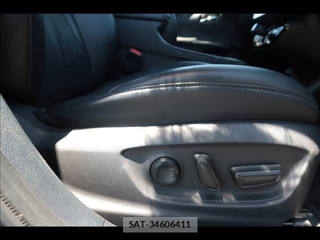 Toyota PRIUS 2020-06 8037662-22