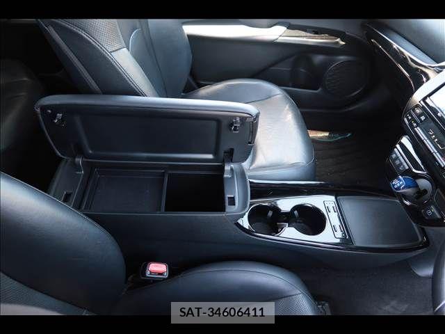 Toyota PRIUS 2020-06 8037662-28