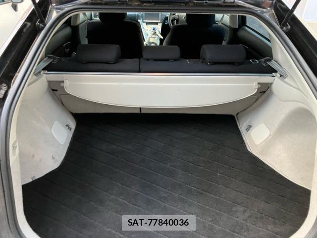Toyota PRIUS 2013-05 8037721-11