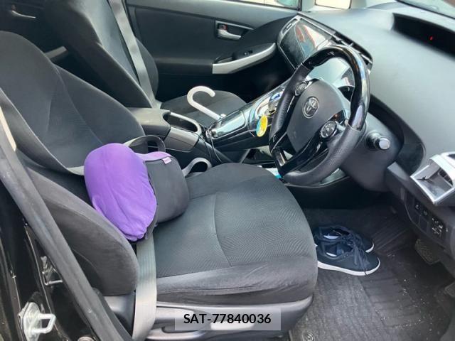 Toyota PRIUS 2013-05 8037721-13