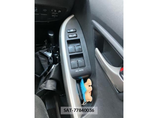 Toyota PRIUS 2013-05 8037721-19
