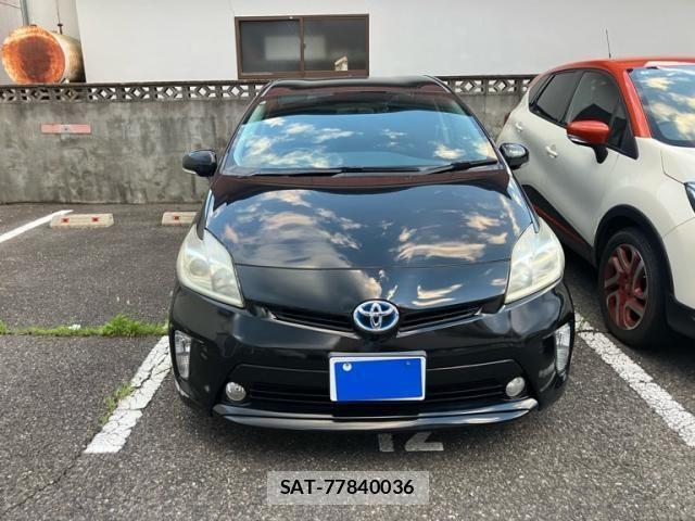 Toyota PRIUS 2013-05 8037721-2