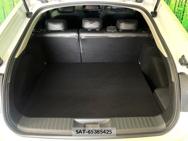 Toyota PRIUS 2023-09 8037651-14