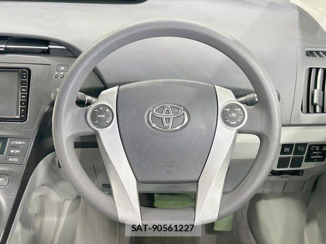 Toyota PRIUS 2009-11 8037734-10