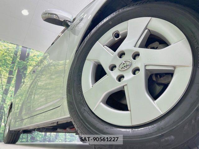 Toyota PRIUS 2009-11 8037734-11