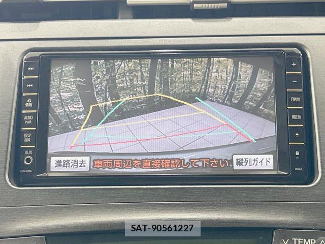 Toyota PRIUS 2009-11 8037734-3