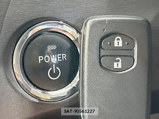 Toyota PRIUS 2009-11 8037734-4
