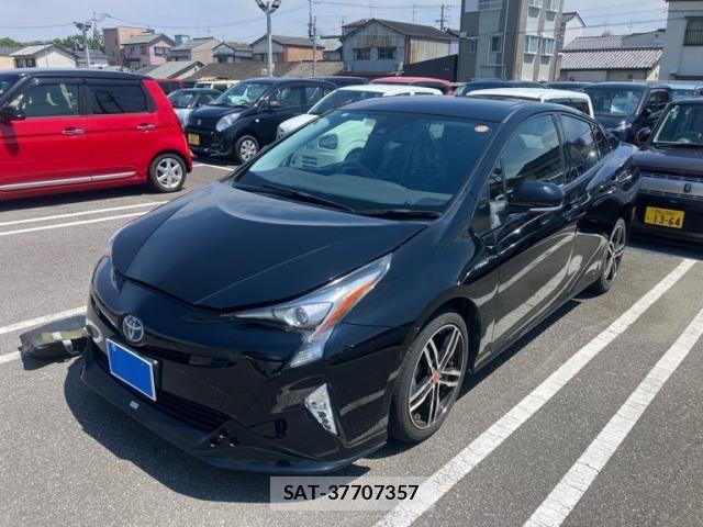 Toyota PRIUS 2018-01 8037697-1