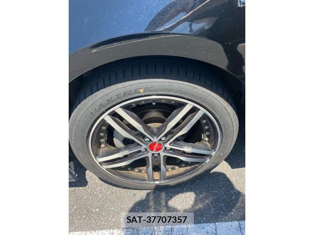 Toyota PRIUS 2018-01 8037697-6
