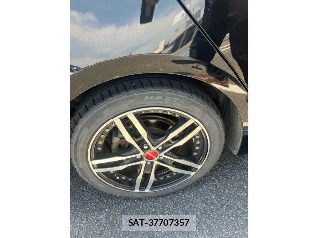 Toyota PRIUS 2018-01 8037697-8