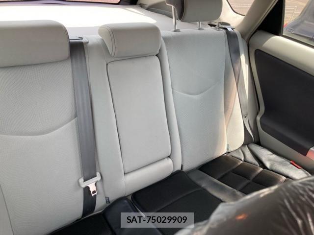 Toyota PRIUS 2011-06 8037756-13