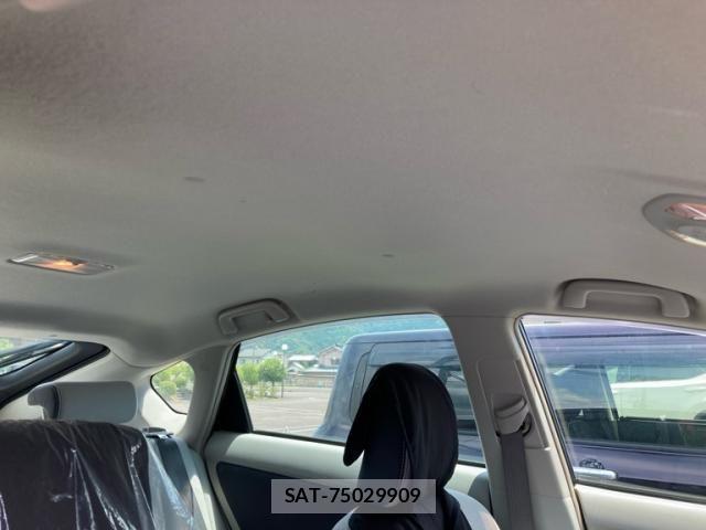 Toyota PRIUS 2011-06 8037756-14