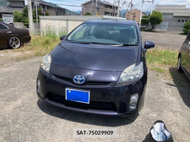 Toyota PRIUS 2011-06 8037756-2