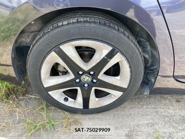 Toyota PRIUS 2011-06 8037756-6