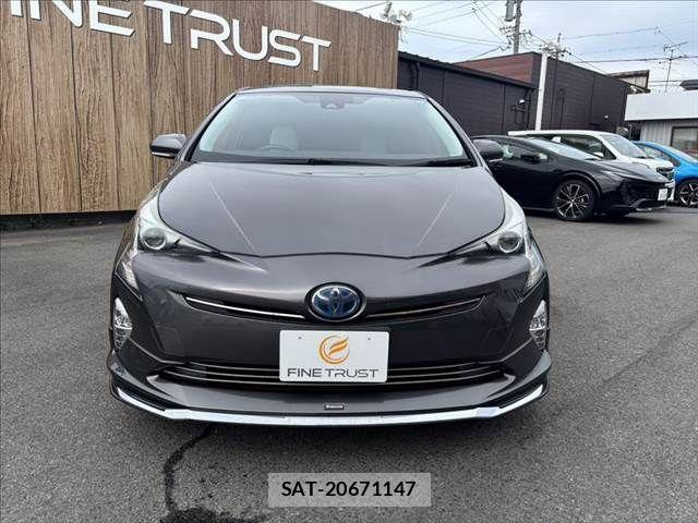 Toyota PRIUS 2018-07 8037673-14