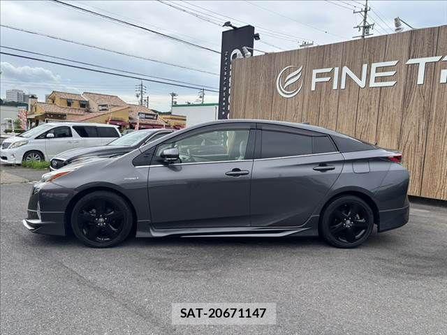 Toyota PRIUS 2018-07 8037673-20