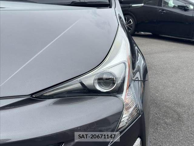 Toyota PRIUS 2018-07 8037673-21
