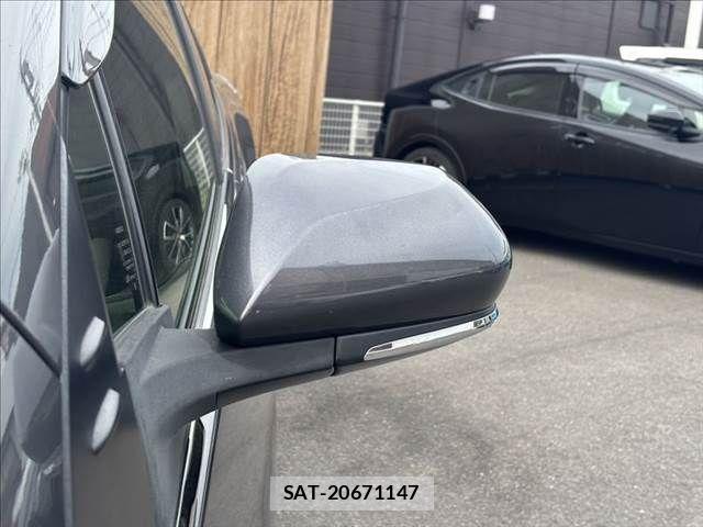 Toyota PRIUS 2018-07 8037673-25