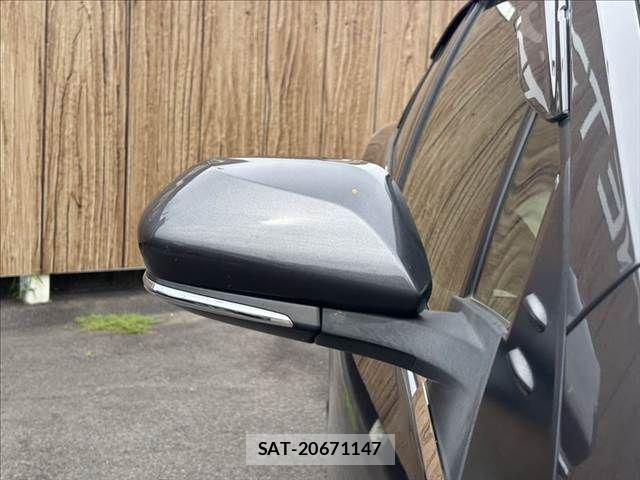 Toyota PRIUS 2018-07 8037673-26