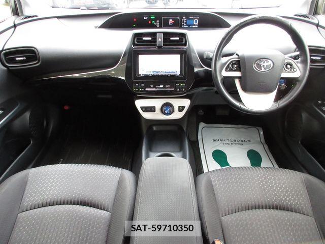 Toyota PRIUS 2017-06 8037692-1
