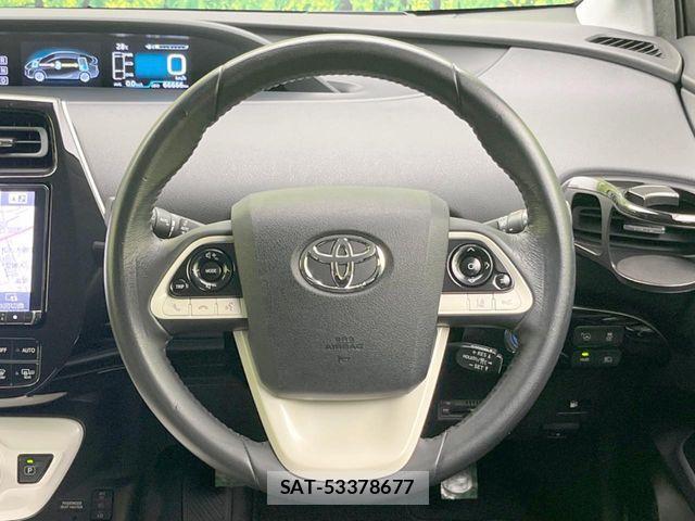 Toyota PRIUS 2017-03 8037666-10