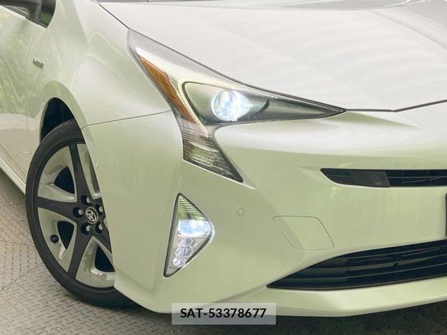 Toyota PRIUS 2017-03 8037666-11