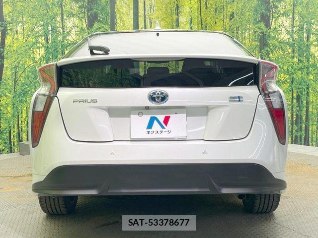 Toyota PRIUS 2017-03 8037666-14