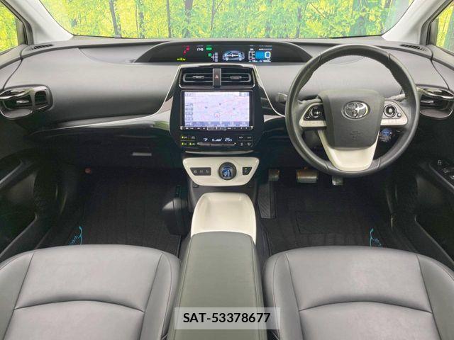 Toyota PRIUS 2017-03 8037666-1