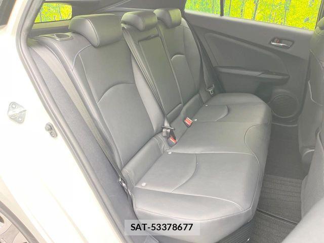 Toyota PRIUS 2017-03 8037666-8